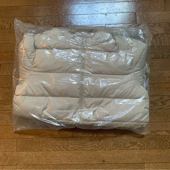 Old Navy Mens Hooded Quilted Puffer Jacket | S | Stone NEW!! - Picture 10 of 10